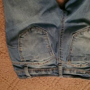 Size 24 forever 21 lgt blue distressed skinny jean